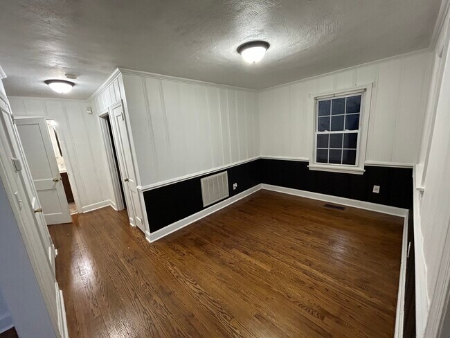 Photo - 511 Homewood Dr
