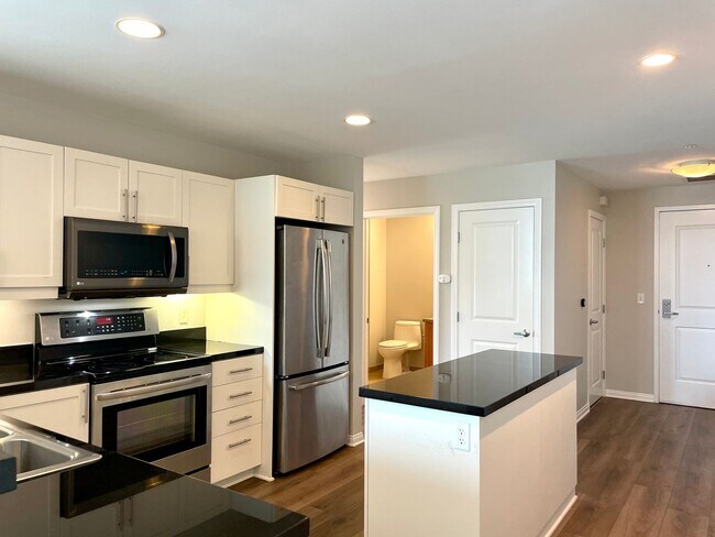 Photo - Stunning 2B/2BA Condo in the Park Terrace ... Unit 621