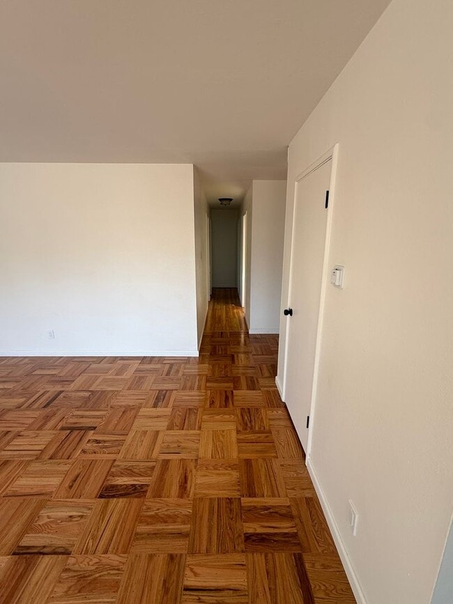 Photo - 41320 Beatrice St