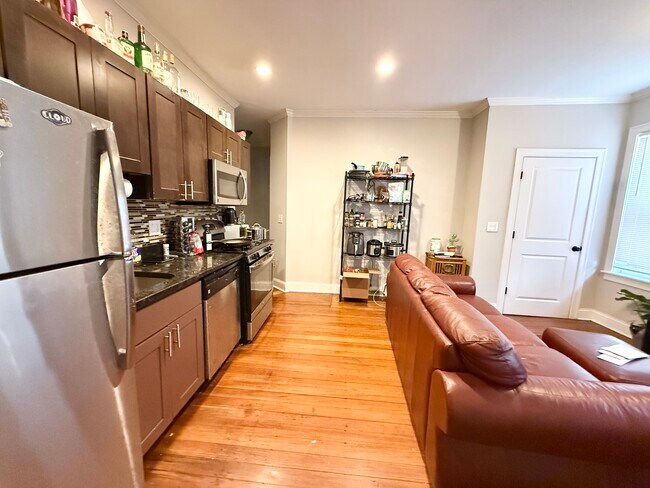 Photo - 2 Johnson Ave