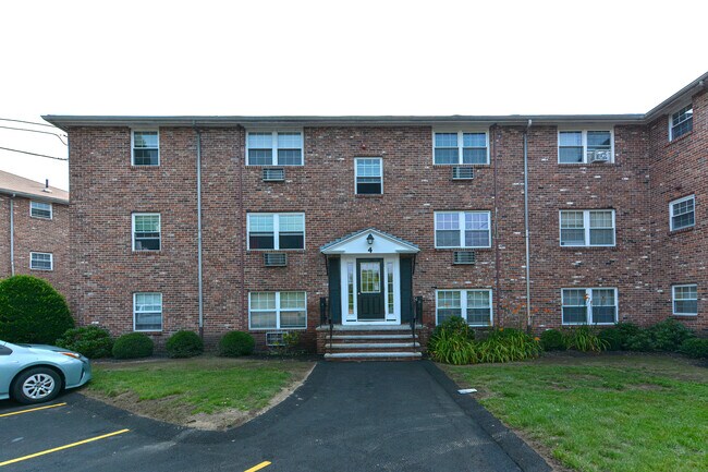 Photo - 4 Colonial Village Dr Unit 9