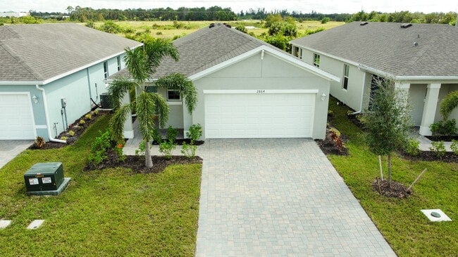 Photo - 2864 Coral Cir