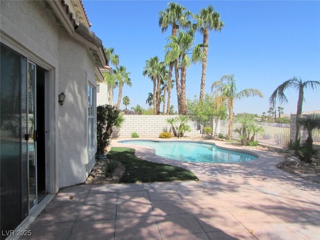 Photo - 136 Ultra Dr