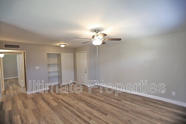 Photo - 5520 W Alice Ave
