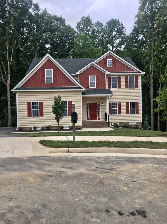 Building Photo - 718 Bella Way