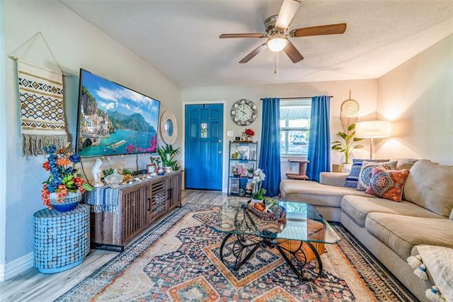 Photo - 204 Ross Ave