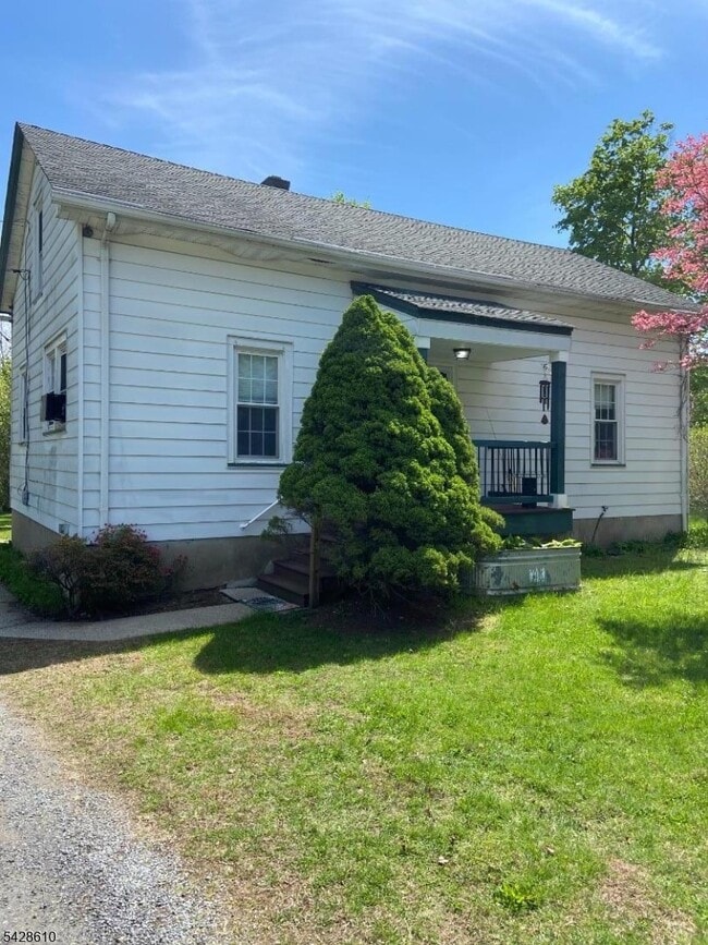 Photo - 492 Dogwood Ln