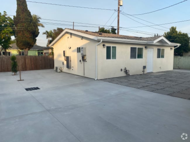 Building Photo - 1116 S Exmoor Ave Rental