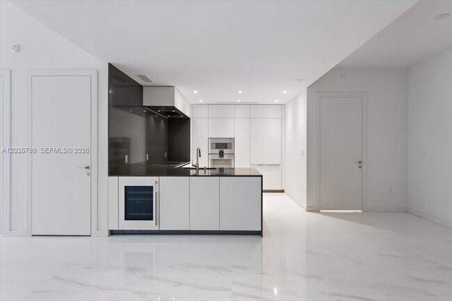 Photo - 300 Biscayne Blvd Way Unit 4609