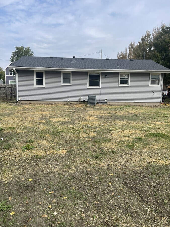 Photo - 453 E Granger Ave
