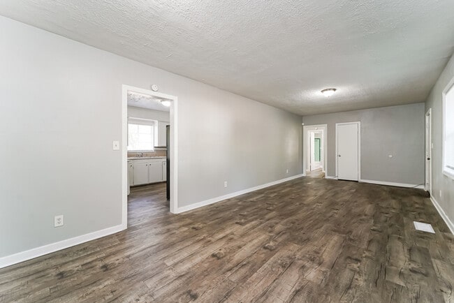 3151 Shirley Dr