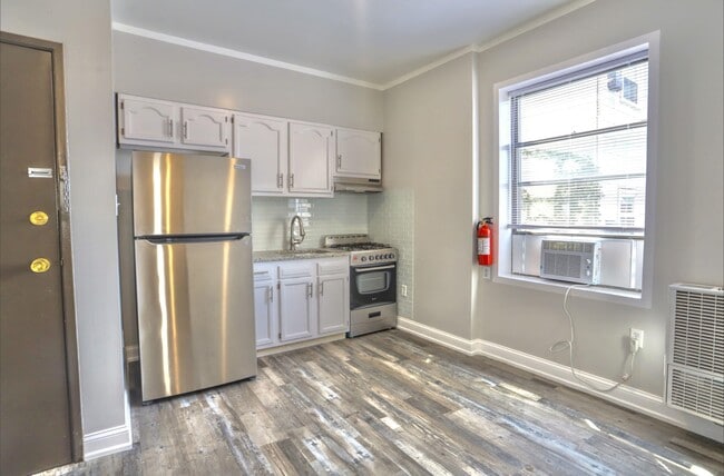 Photo - 4901 MURPHY Pl Unit 5