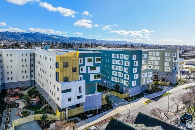 Alternative - Xucyun Ruwway