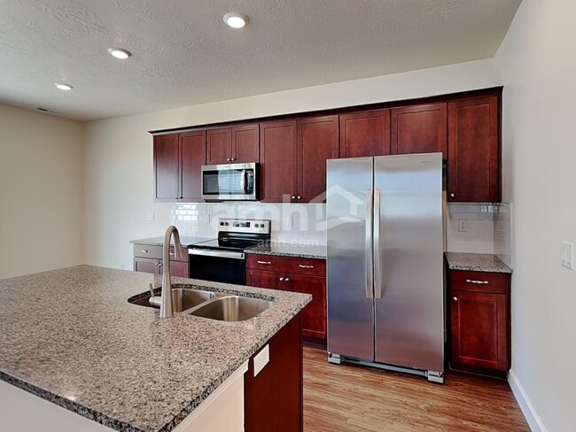 Photo - 344 North St