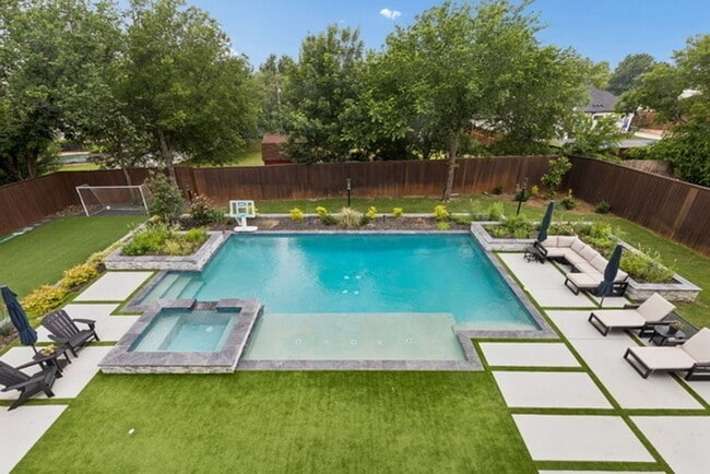 Photo - 6700 Herbert Rd