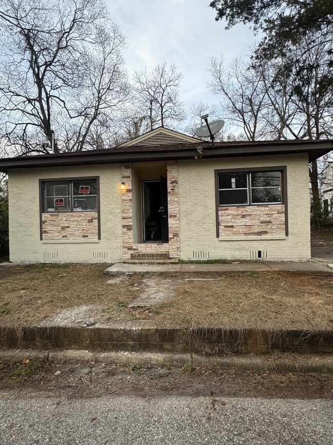 Photo - 2112 Stella St