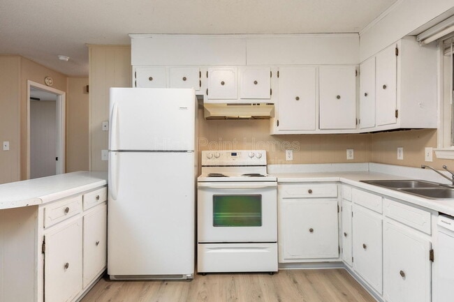 Photo - 125 Swafford Rd