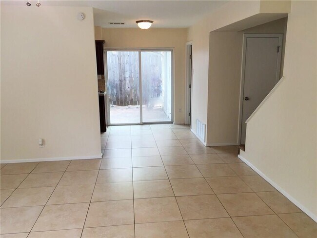 Photo - 2616 Ektom Dr Townhome