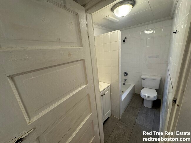 Photo - 1726 Commonwealth Ave Unit 5