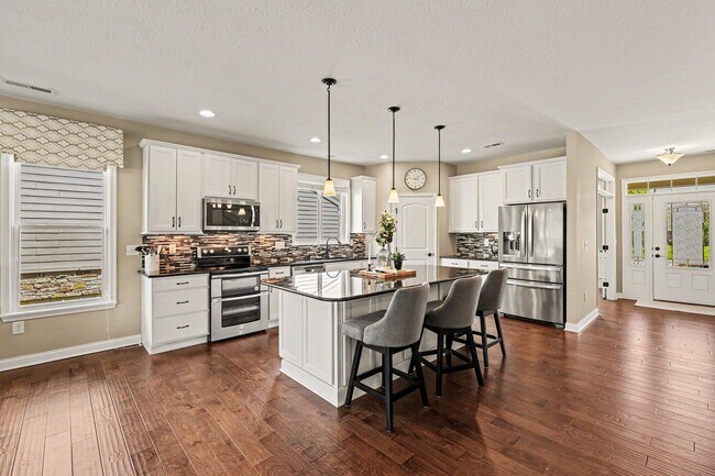 Photo - 1332 Woodlawn Ct