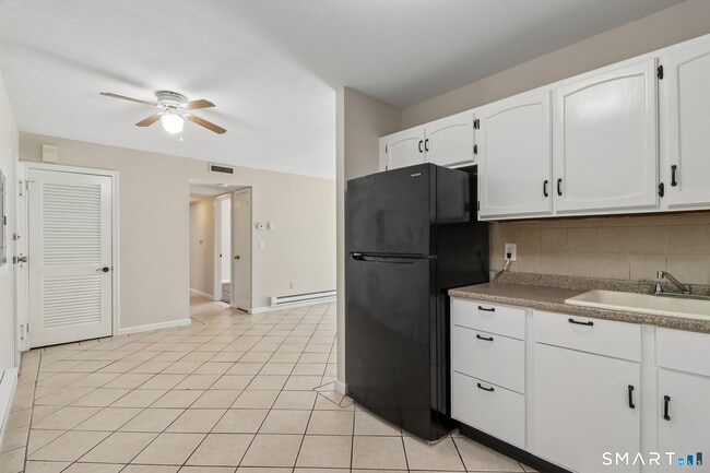 Photo - 1274 E Main St Unit A10