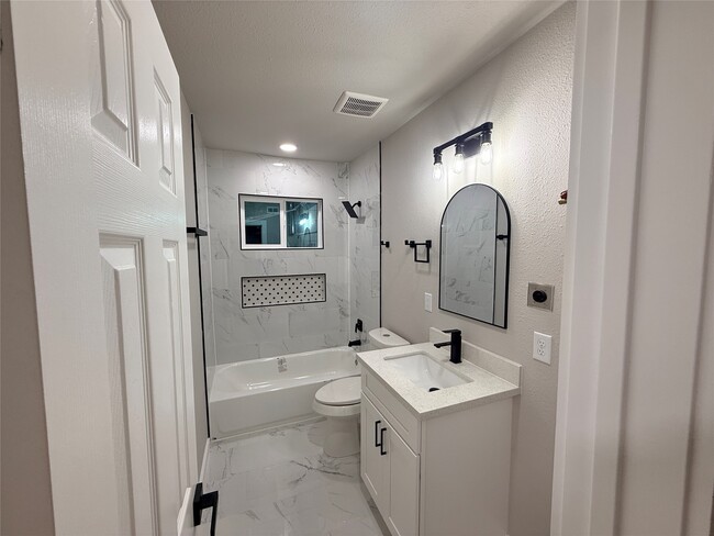 Photo - 5238 Pease St Unit 2