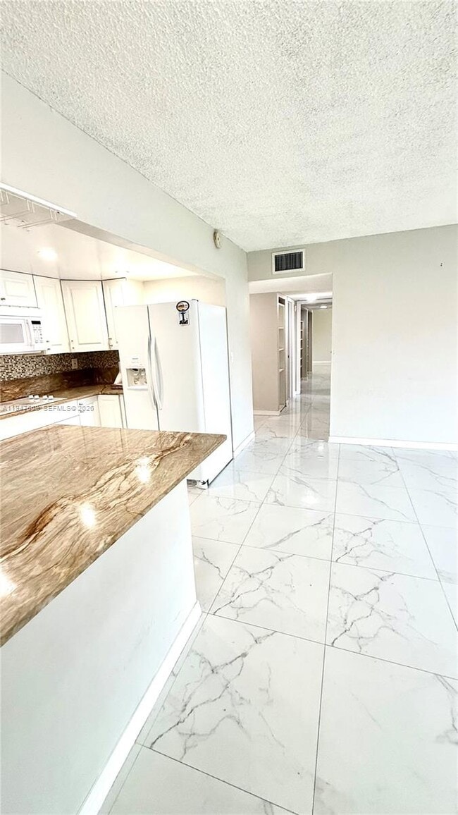 Photo - 17600 NW 68th Ave Unit B2002