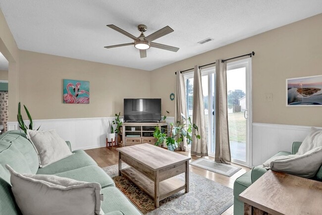 Photo - 1714 Old Folkstone Rd