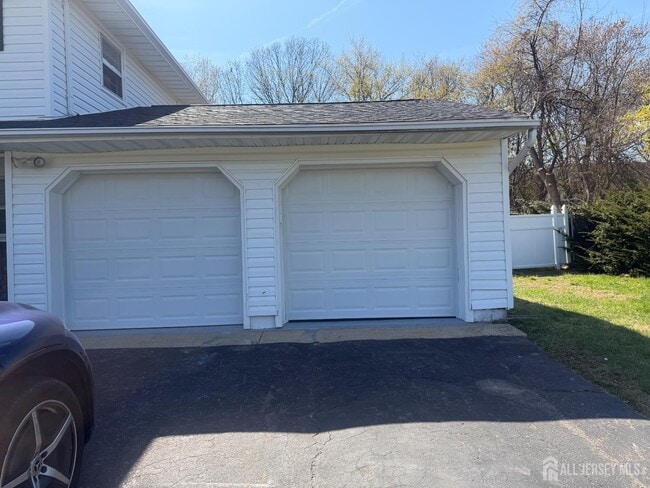 Photo - 13 Oakwood Dr