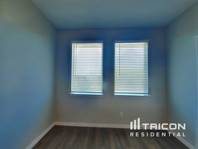 Photo - 1073 N Churchill Dr