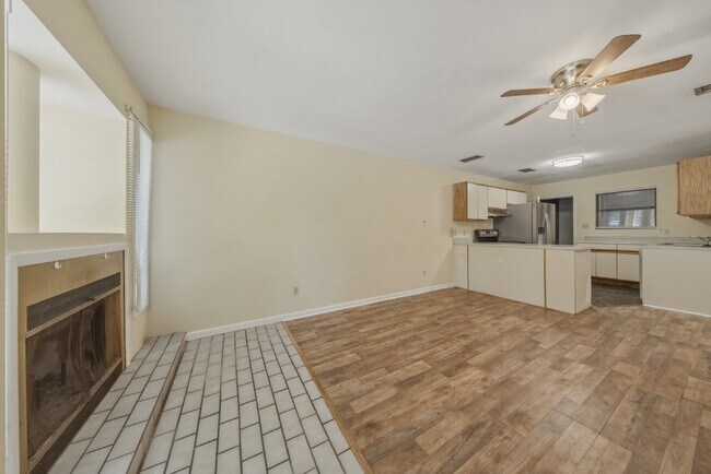 Photo - Spacious 2 bedroom townhouse with an additional loft located near TCC! Unit 3