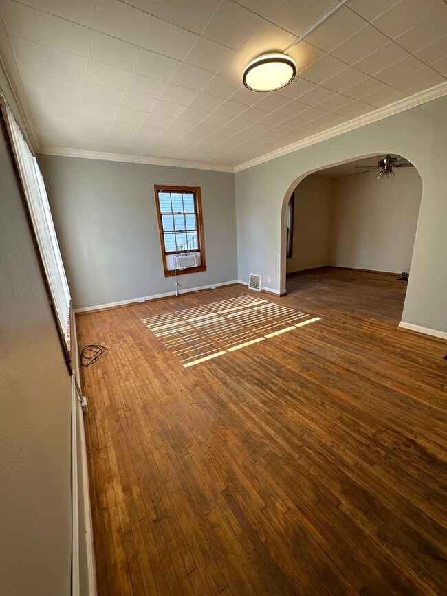 Photo - PP - 12 - Glendale Unit Lower