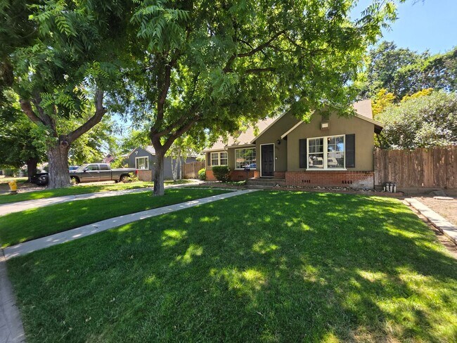 Photo - Charming Bungalow in La Loma neighborhood!