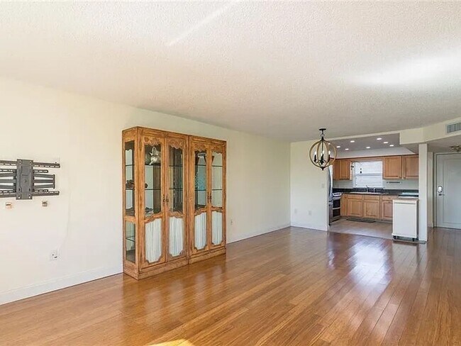 Photo - 10th FLR 2B/2BA Waterfront with Panoramic Intercoastal Views in 55+ Community