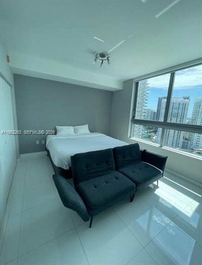 Photo - 90 SW 3rd St Unidad 90 SW 3rd St # 3203