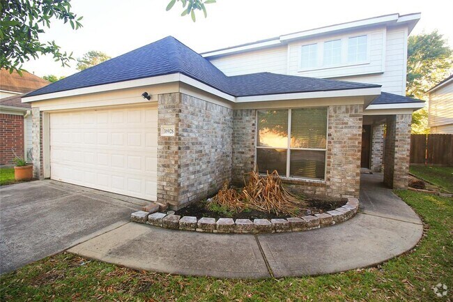 Building Photo - 16928 Scenic Knoll Rental