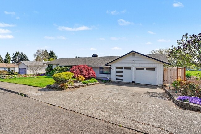 Building Photo - 4 bed, 2 bath single-level home in quiet West Salem neighborhood!