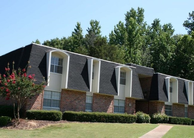 Riverhills Apartments - Riverhills Apartments