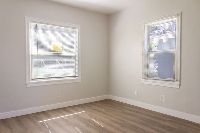 Photo - 352 Winslow St