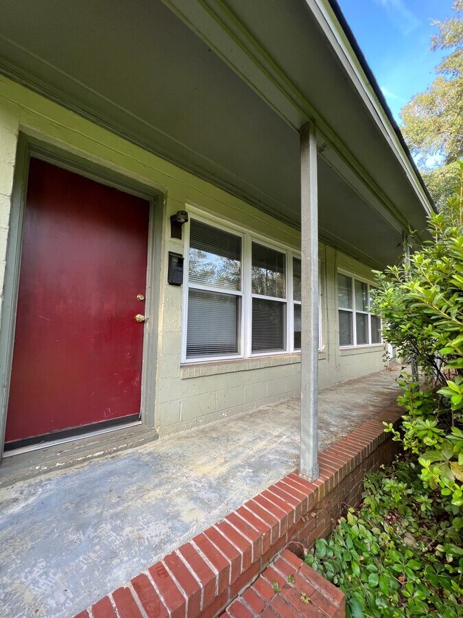 Photo - 1343 Nylic St