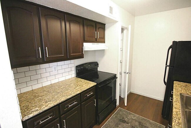 Photo - 5550 N Braeswood Blvd Unit 136