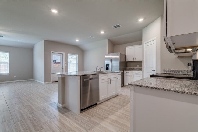 Photo - 16408 Severn Ln