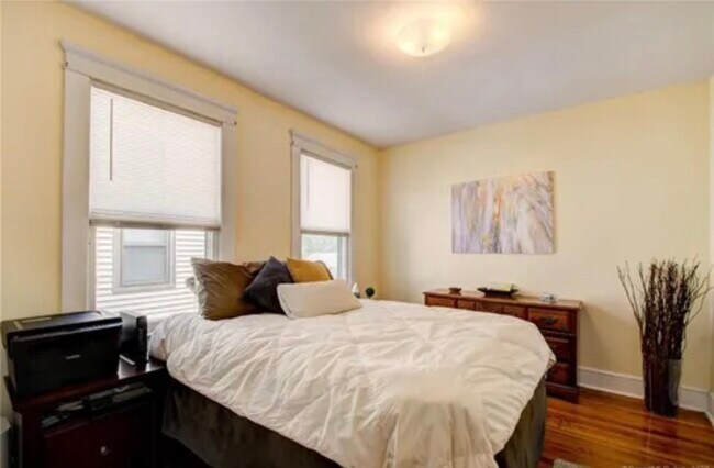 Photo - 32 Turner Ave Unit 32 Turnor Ave