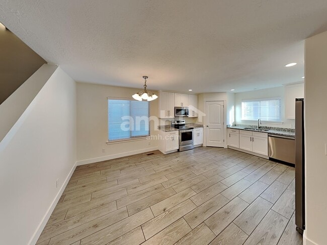 Photo - 2 American Way