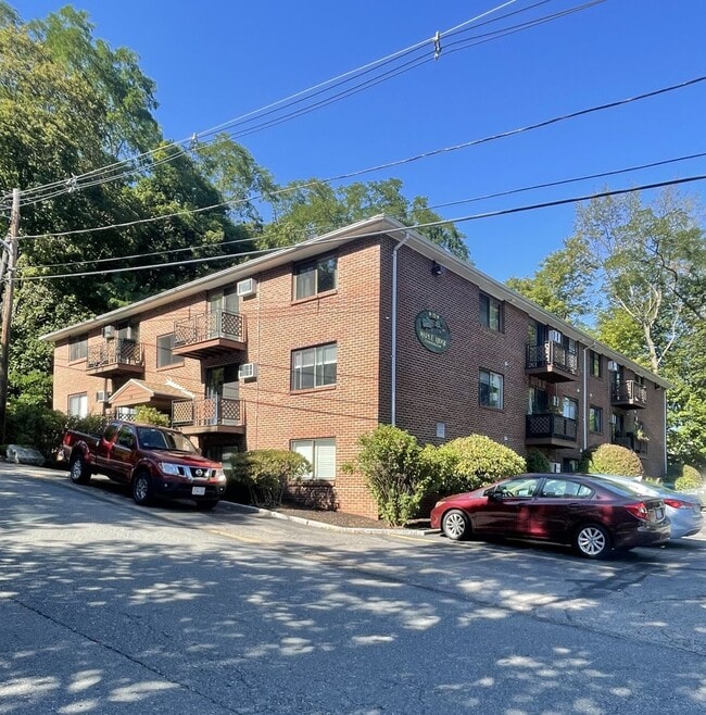 Photo - Recently updated 2 bedroom condo in charmi...