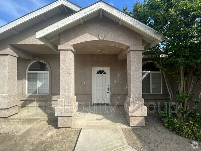Building Photo - 2911 S Sallee Ct Rental