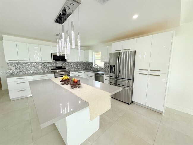 Photo - 10626 NW 7th St