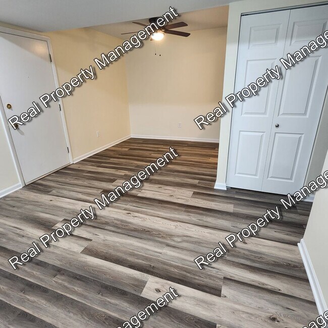 Updated Main Floor Two Bed 1.5 Bath Apartment - Updated Main Floor Two Bed 1.5 Bath Apartment