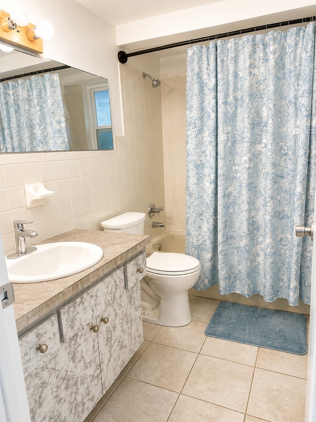 Photo - 11010 Tamarix Ave