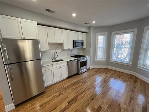 Building Photo - 372 Beacon St Unit 3C